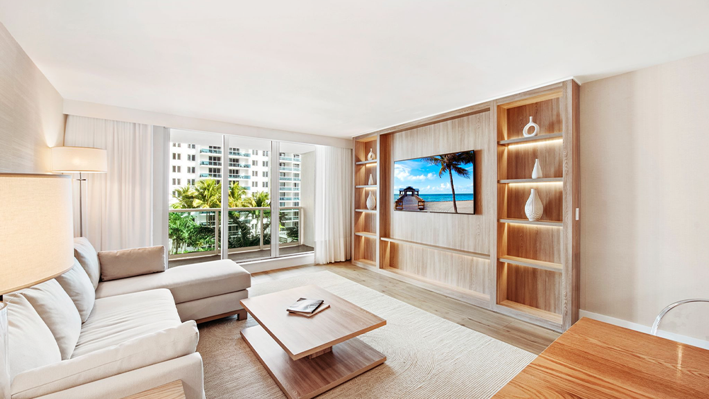  APARTMENT IN MIAMI BEACH, FL